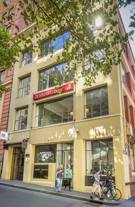 Shot of Melbourne street and buildings